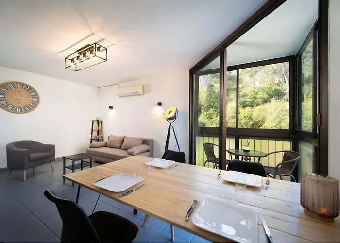 Appartement Tout Equipe Climatise 8 Couchages