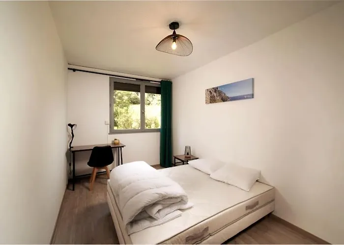 Appartement Tout Equipe Climatise 8 Couchages